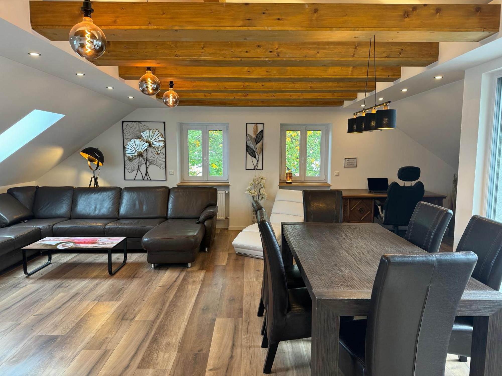 Mm Lodge - Apartments In Innenstadtlage Mit Parkplatz เอาก์สเบิร์ก ภายนอก รูปภาพ