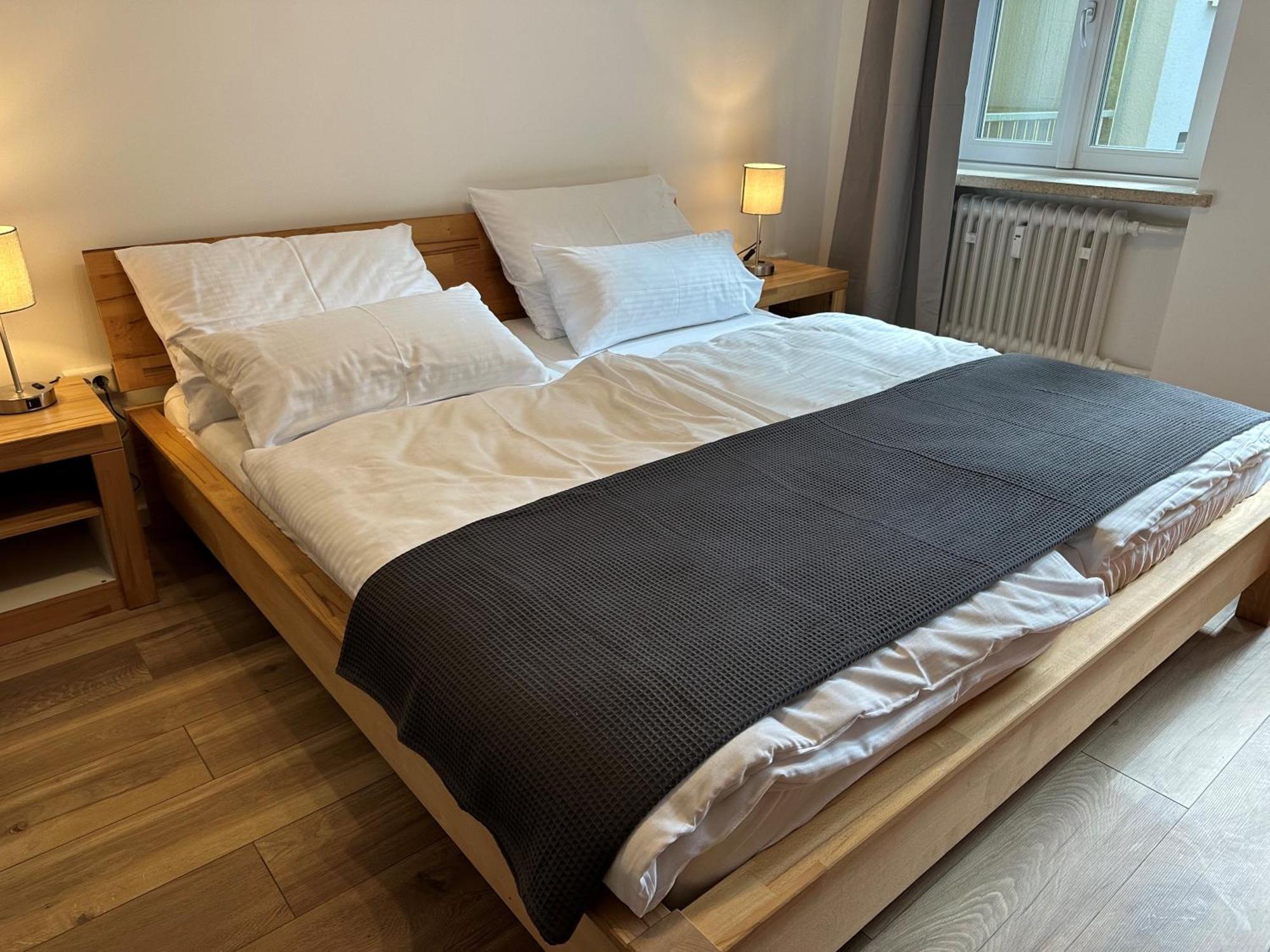 Mm Lodge - Apartments In Innenstadtlage Mit Parkplatz เอาก์สเบิร์ก ภายนอก รูปภาพ