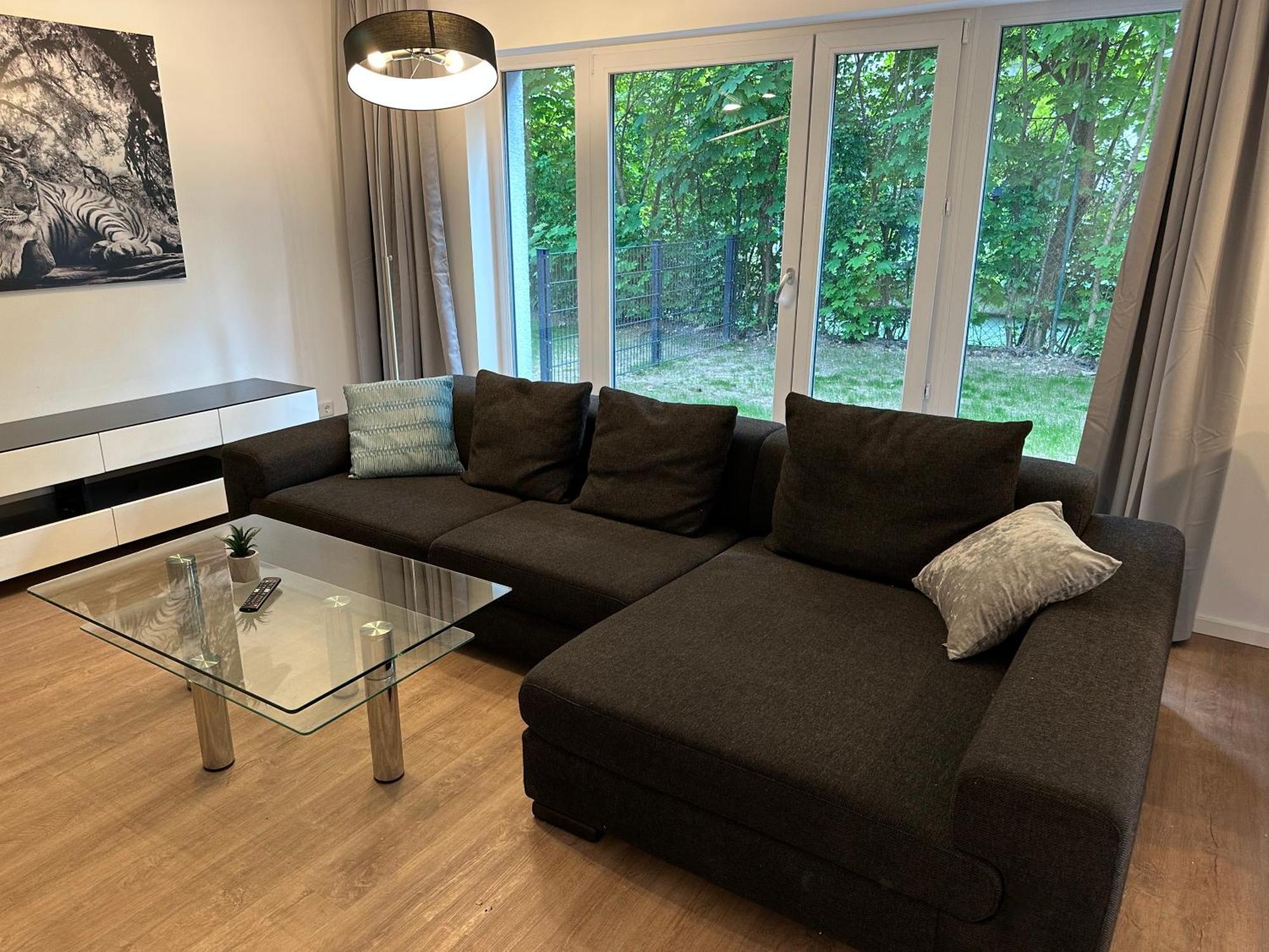 Mm Lodge - Apartments In Innenstadtlage Mit Parkplatz เอาก์สเบิร์ก ภายนอก รูปภาพ